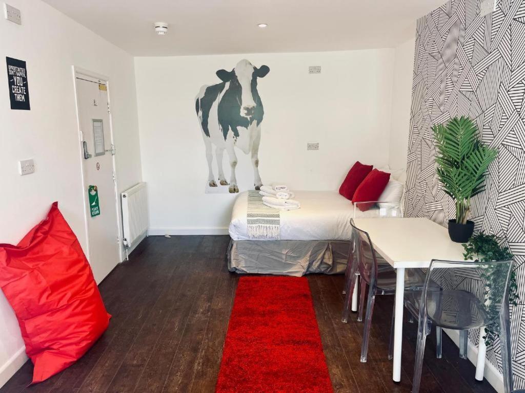 Seafront Party Houses For Hens, Stags & Groups Brighton Room photo