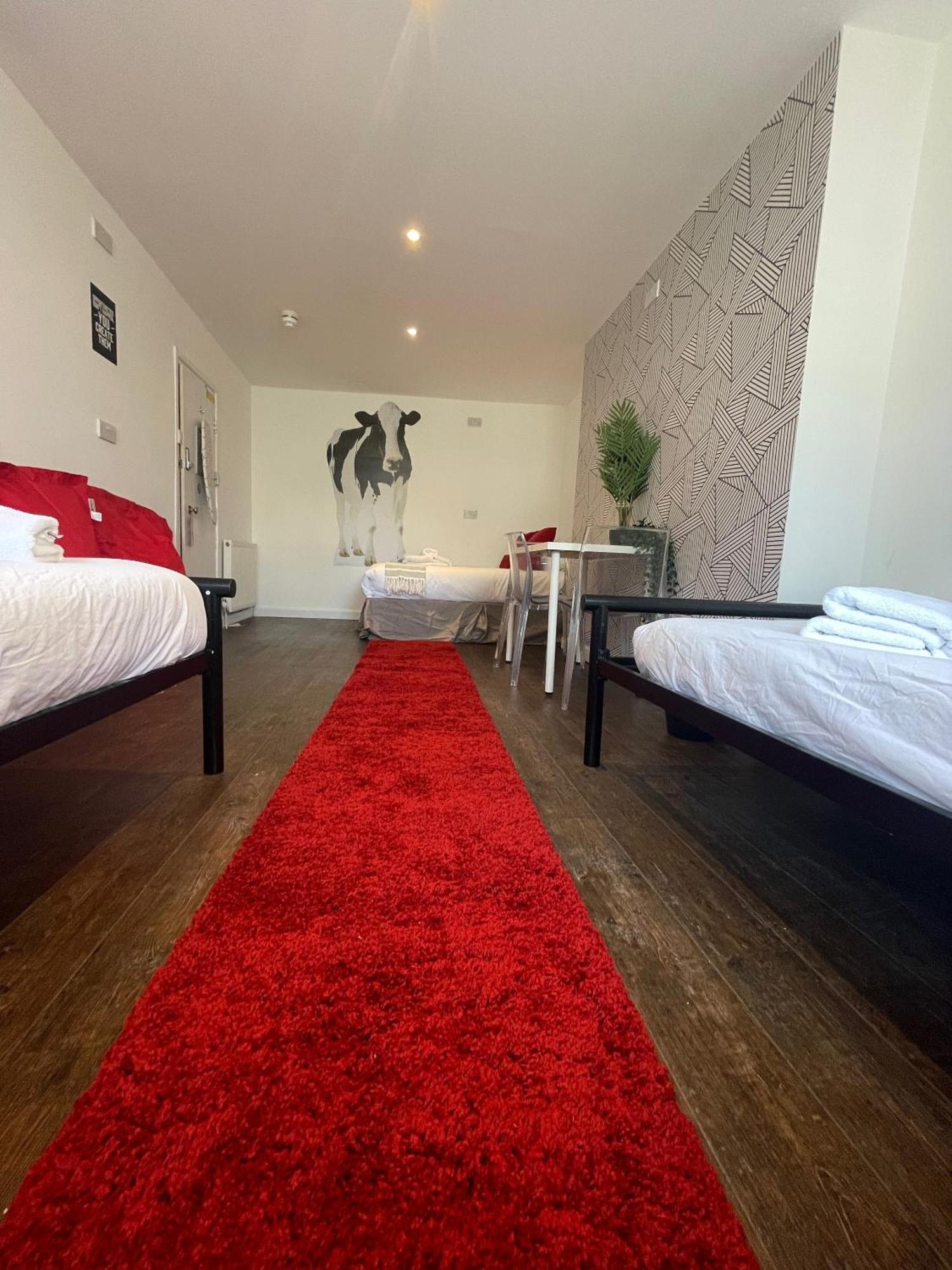 Seafront Party Houses For Hens, Stags & Groups Brighton Room photo